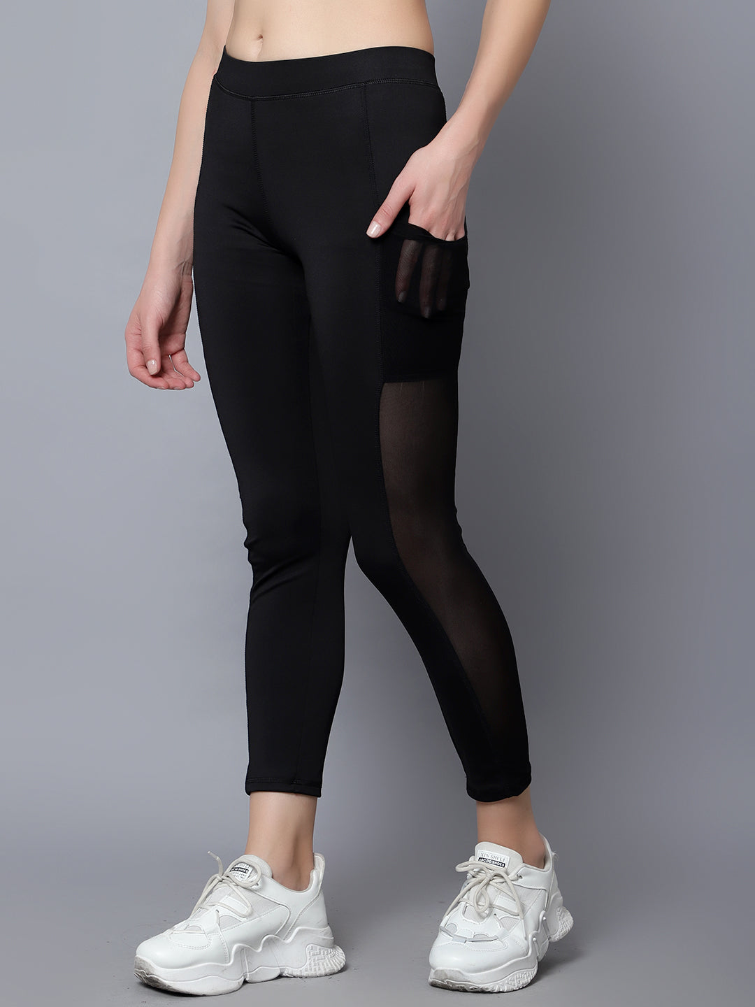 Women's Black Solid Gym Tights with Mesh